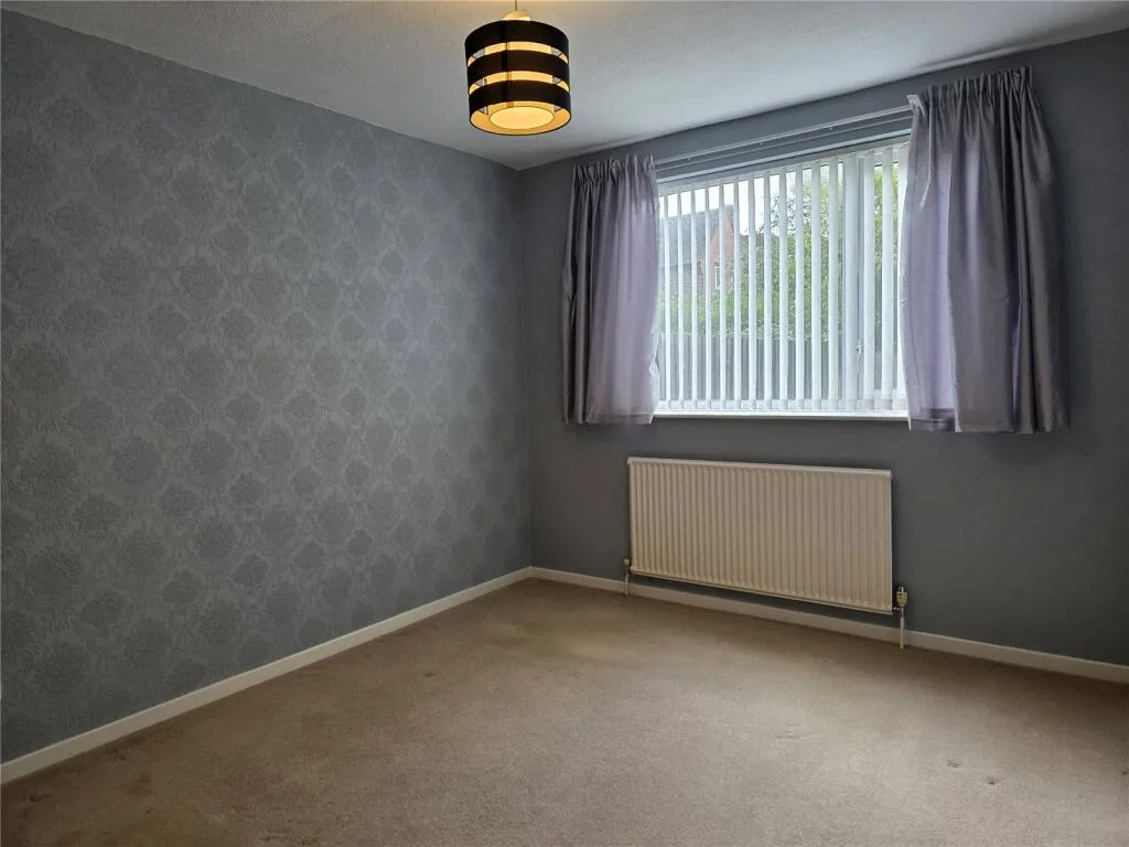 2 bedroom maisonette for rent