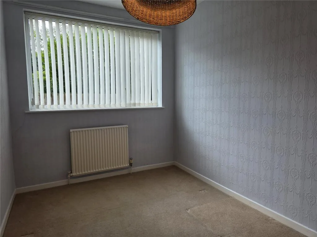 2 bedroom maisonette for rent