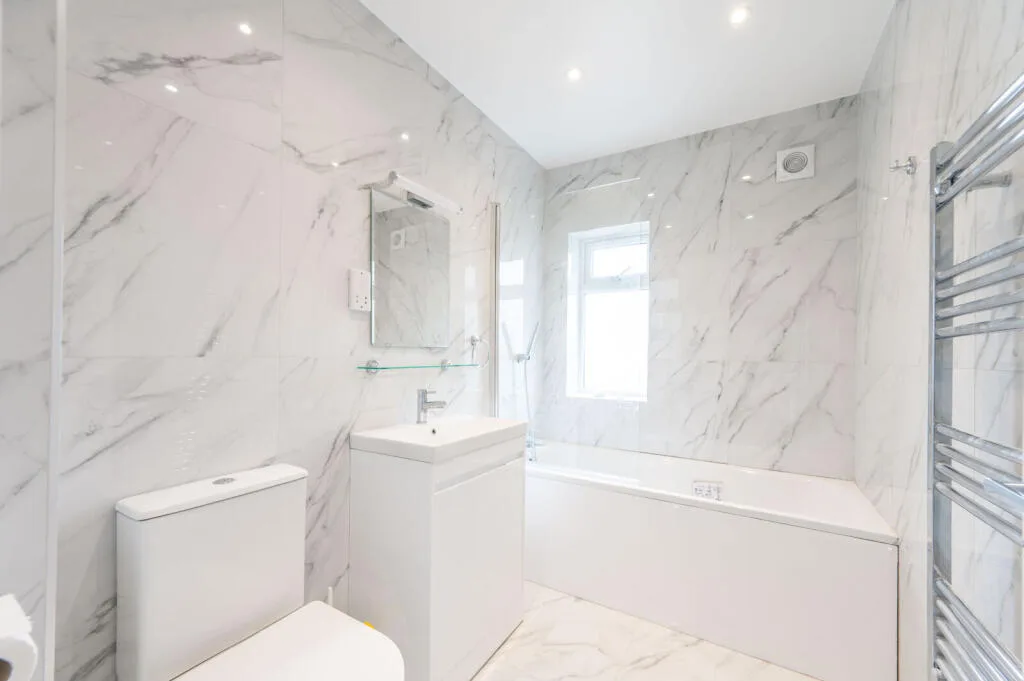 5 bedroom end of terrace house for rent