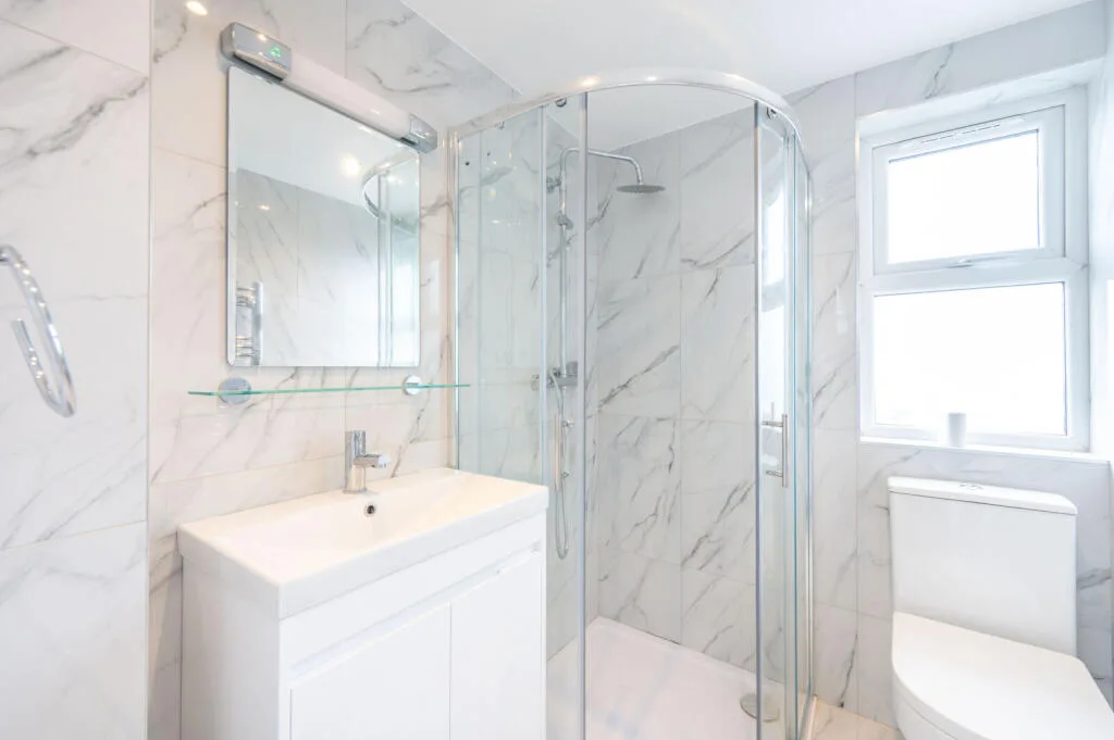 5 bedroom end of terrace house for rent