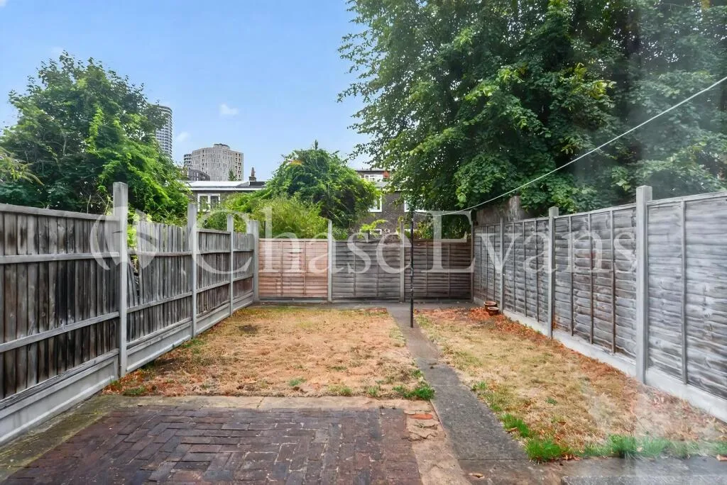 4 bedroom terraced house for rent