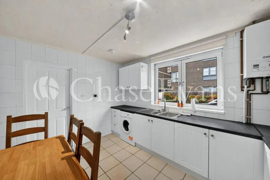 4 bedroom terraced house for rent