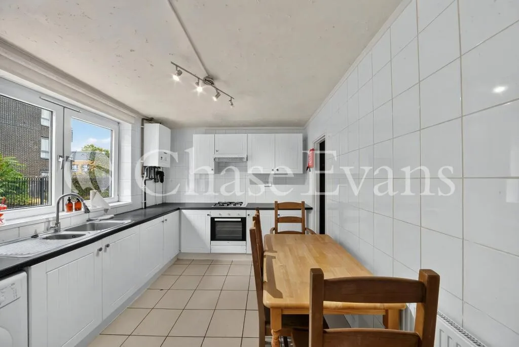4 bedroom terraced house for rent