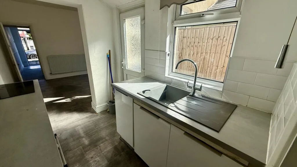 2 bedroom house for rent