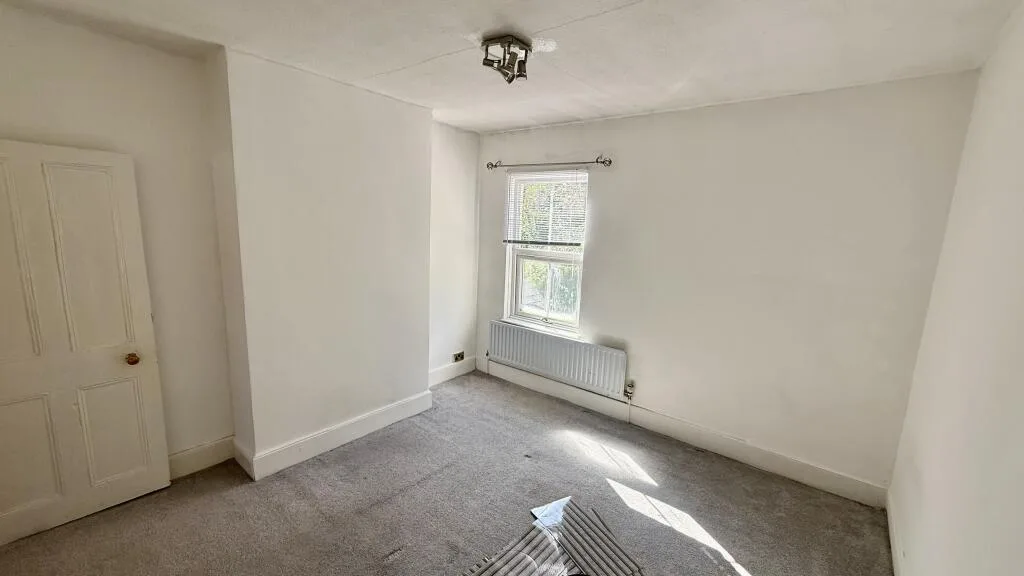 2 bedroom house for rent