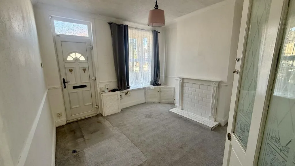 2 bedroom house for rent