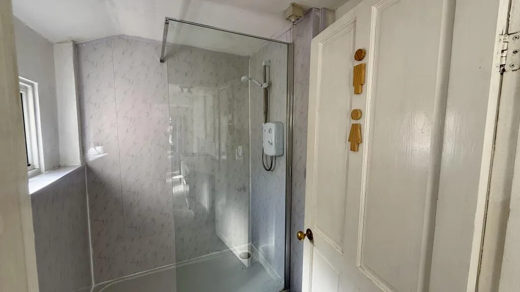 2 bedroom house for rent