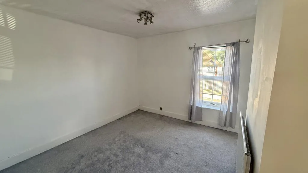 2 bedroom house for rent