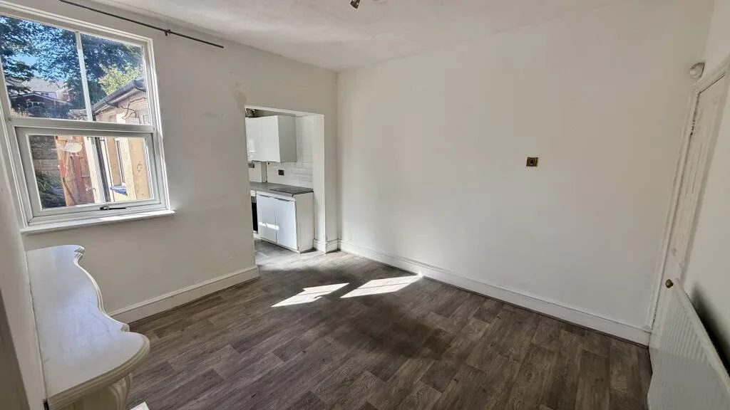 2 bedroom house for rent