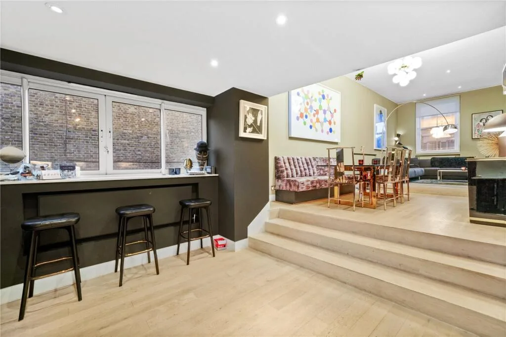 2 bedroom maisonette for rent