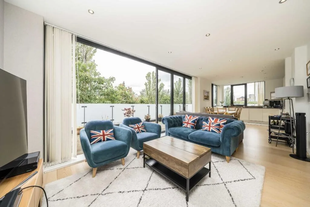 3 bedroom flat for rent
