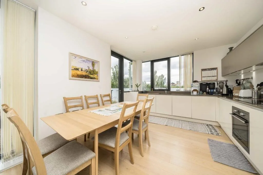3 bedroom flat for rent