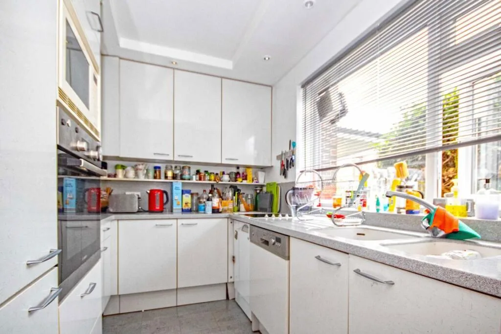 3 bedroom flat for rent