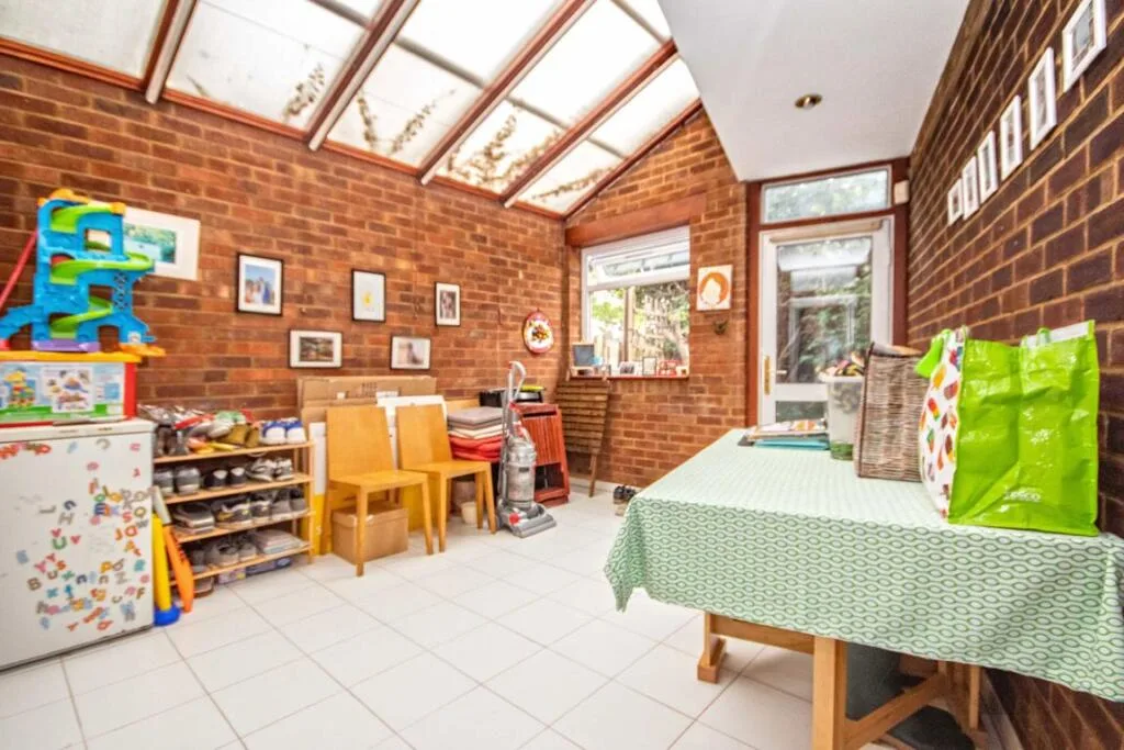 3 bedroom flat for rent