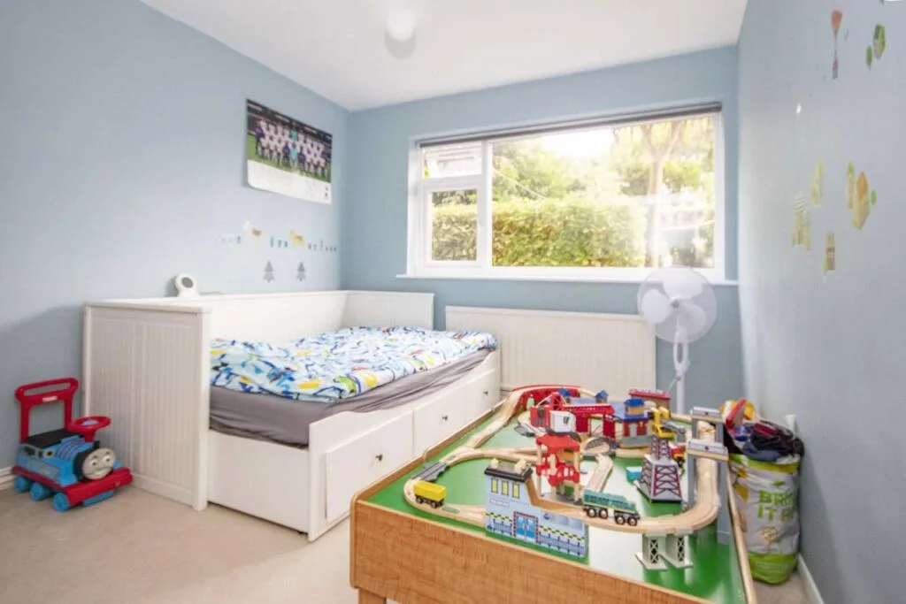 3 bedroom flat for rent