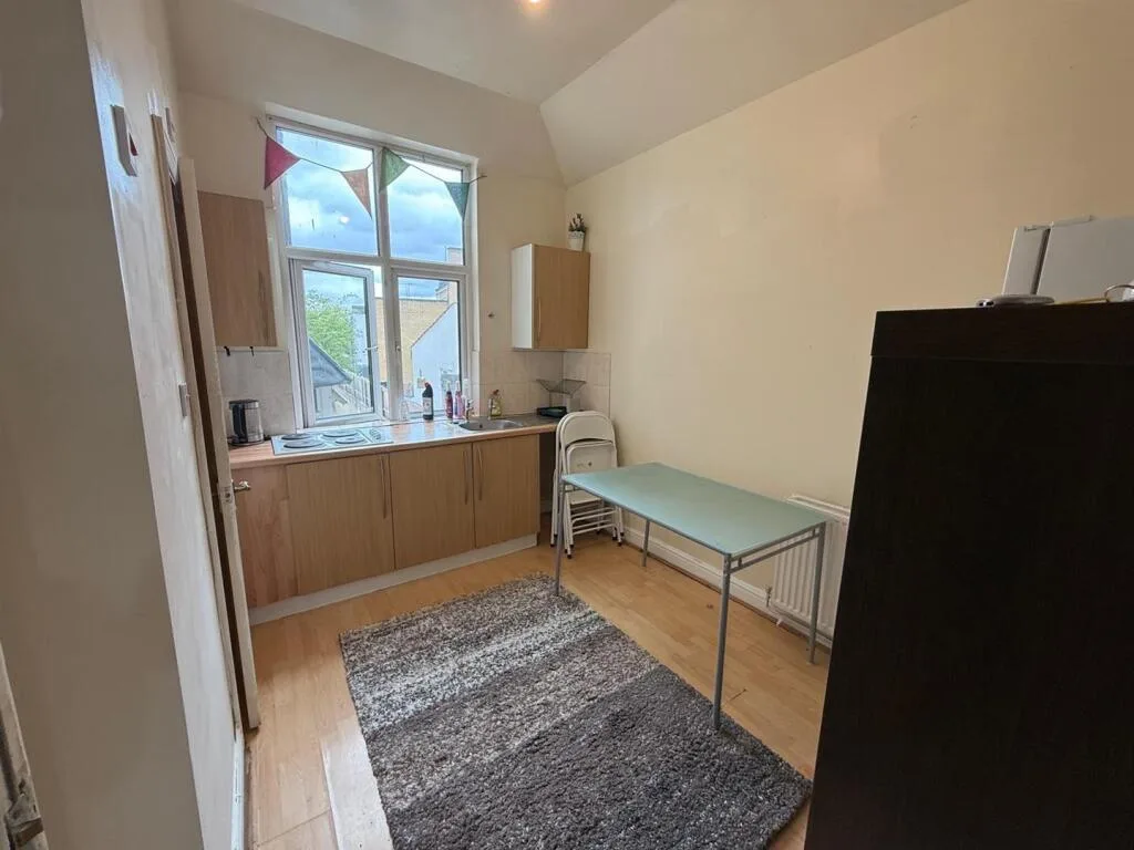 Studio flat for rent