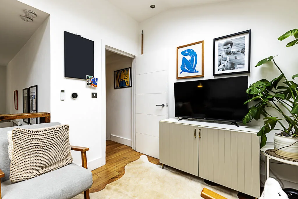 2 bedroom house for rent