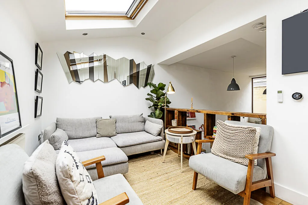 2 bedroom house for rent
