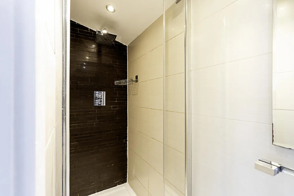 2 bedroom house for rent