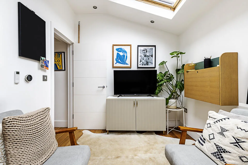2 bedroom house for rent