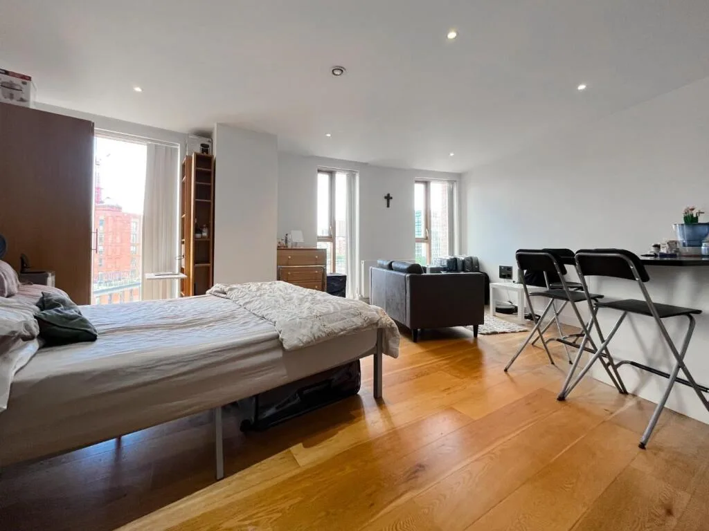 Studio flat for rent