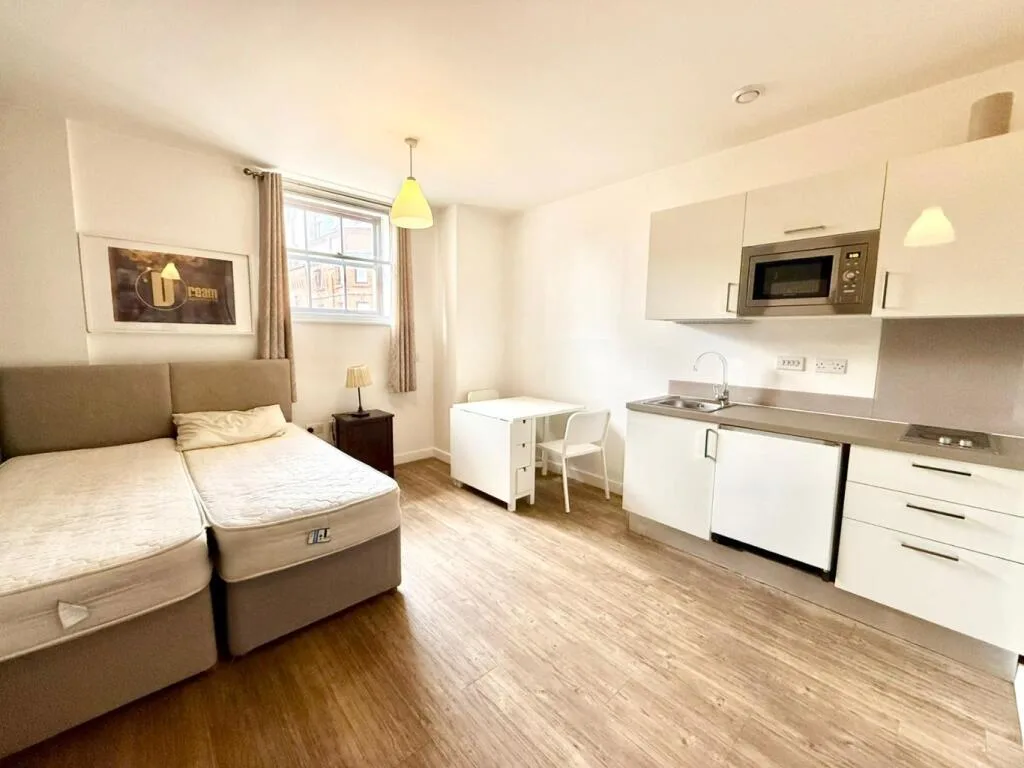 Studio flat for rent