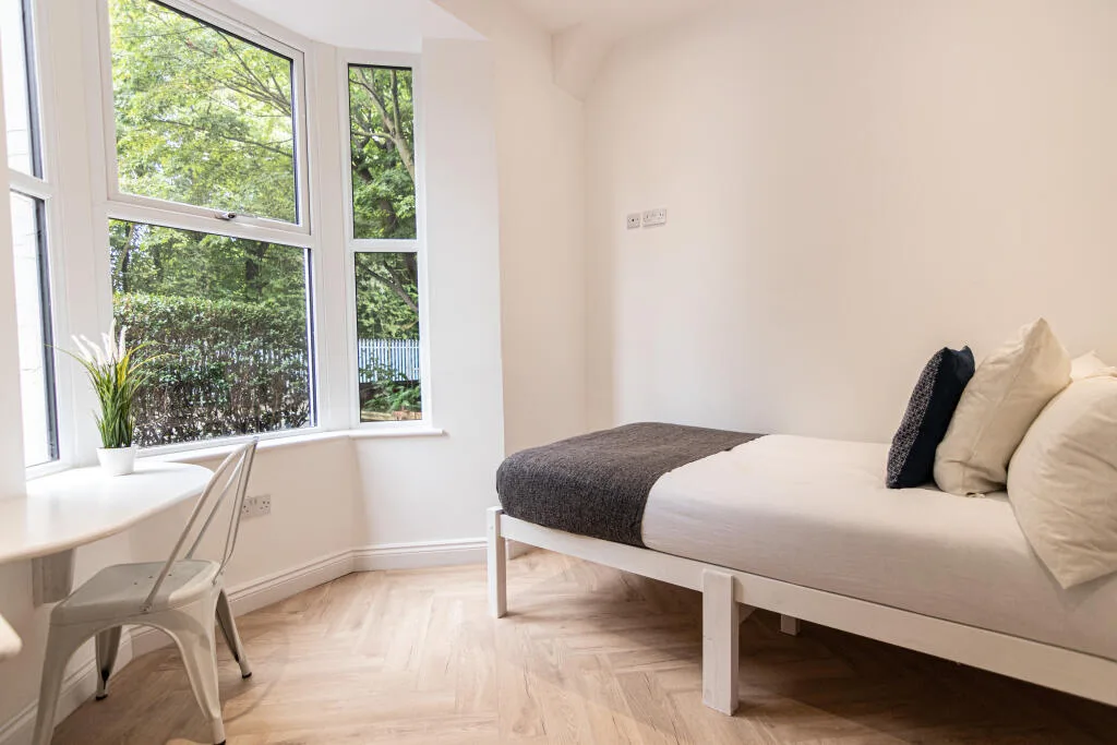 5 bedroom terraced house for rent
