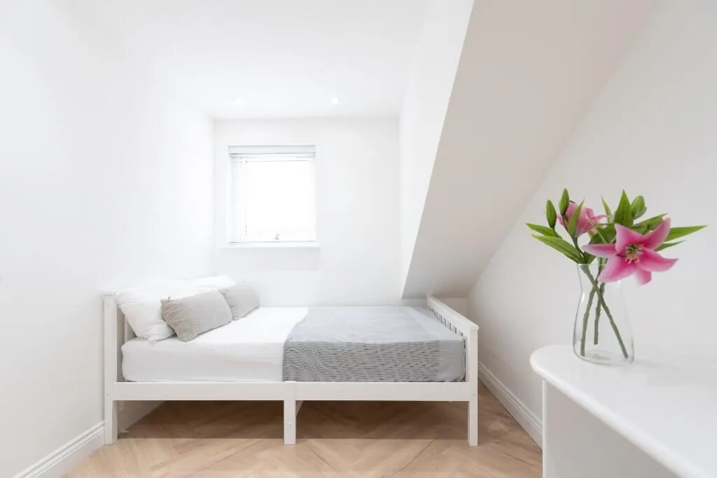 5 bedroom terraced house for rent