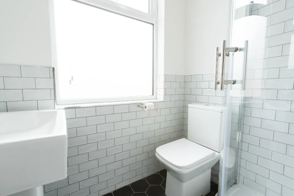 5 bedroom terraced house for rent