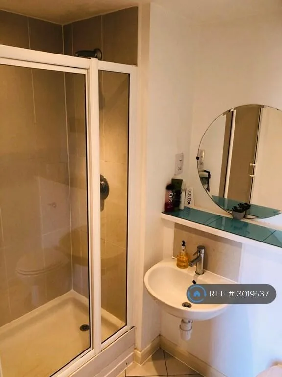 2 bedroom penthouse for rent