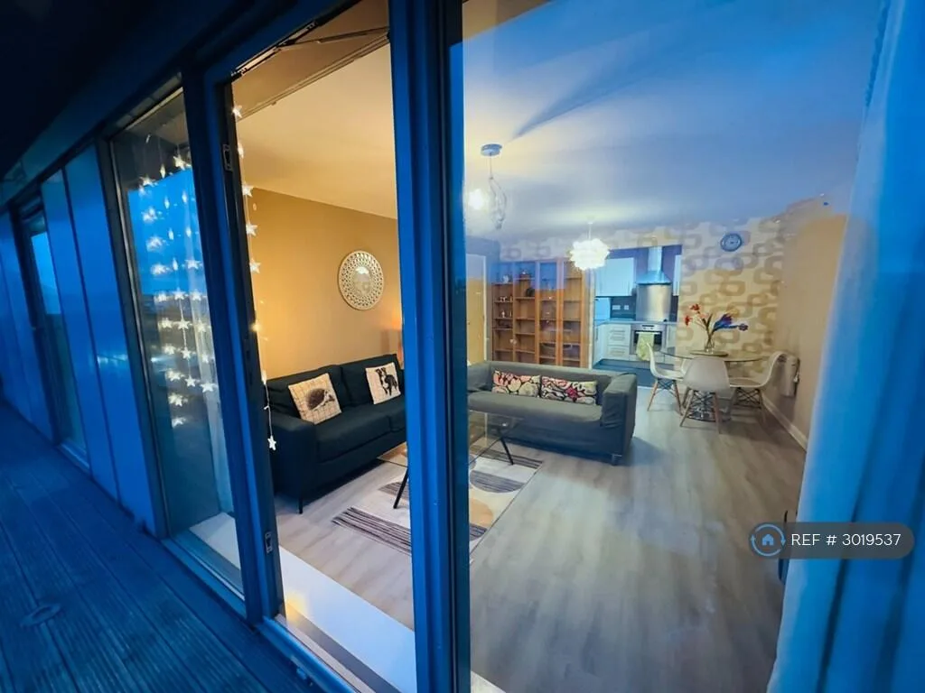 2 bedroom penthouse for rent