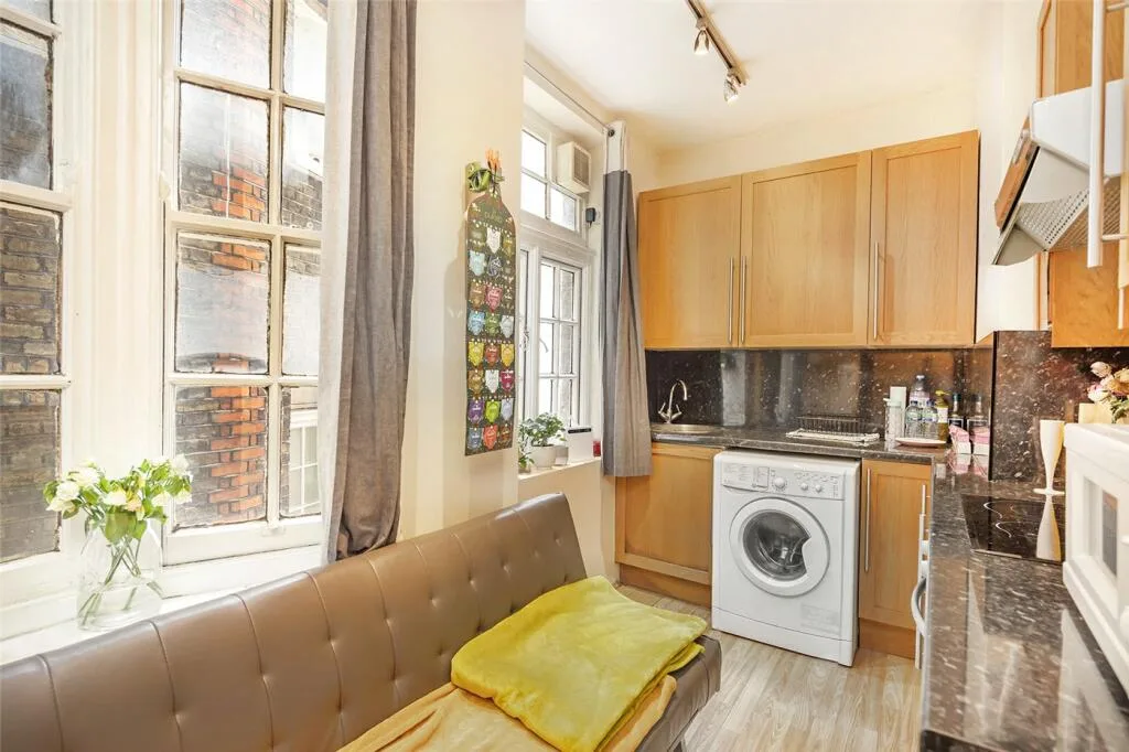 Studio flat for rent