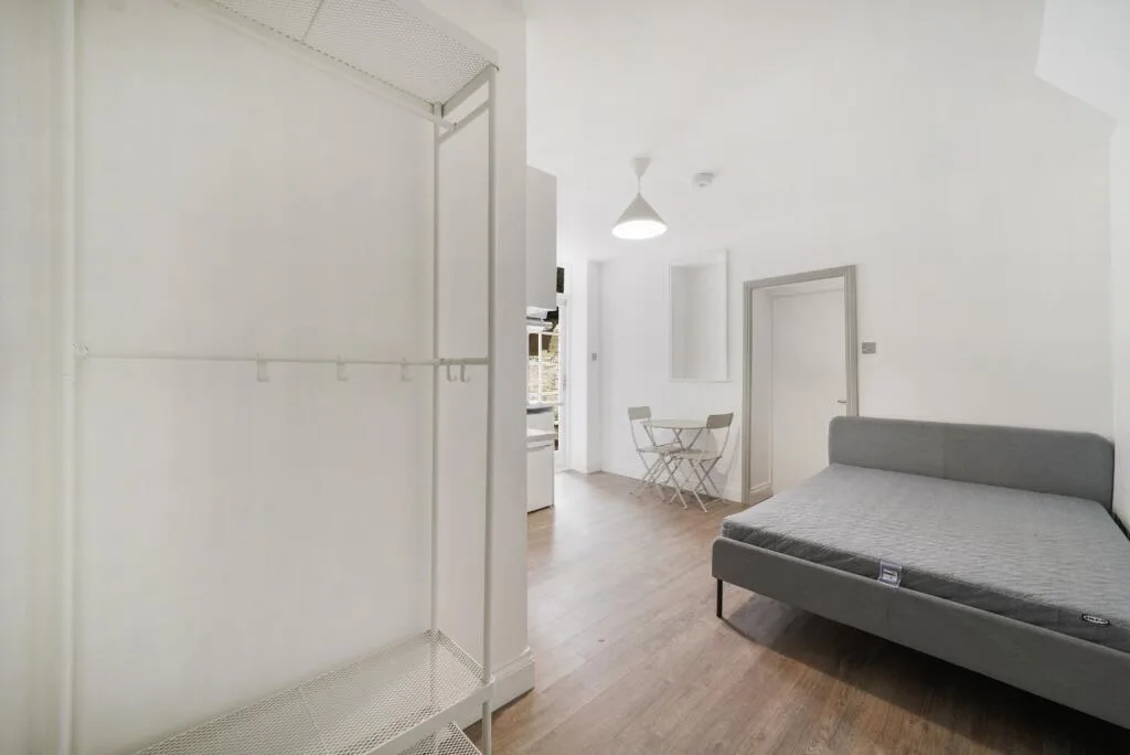 Studio flat for rent