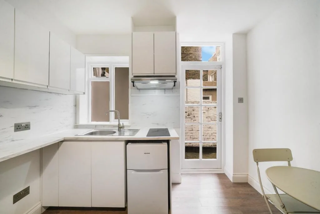 Studio flat for rent