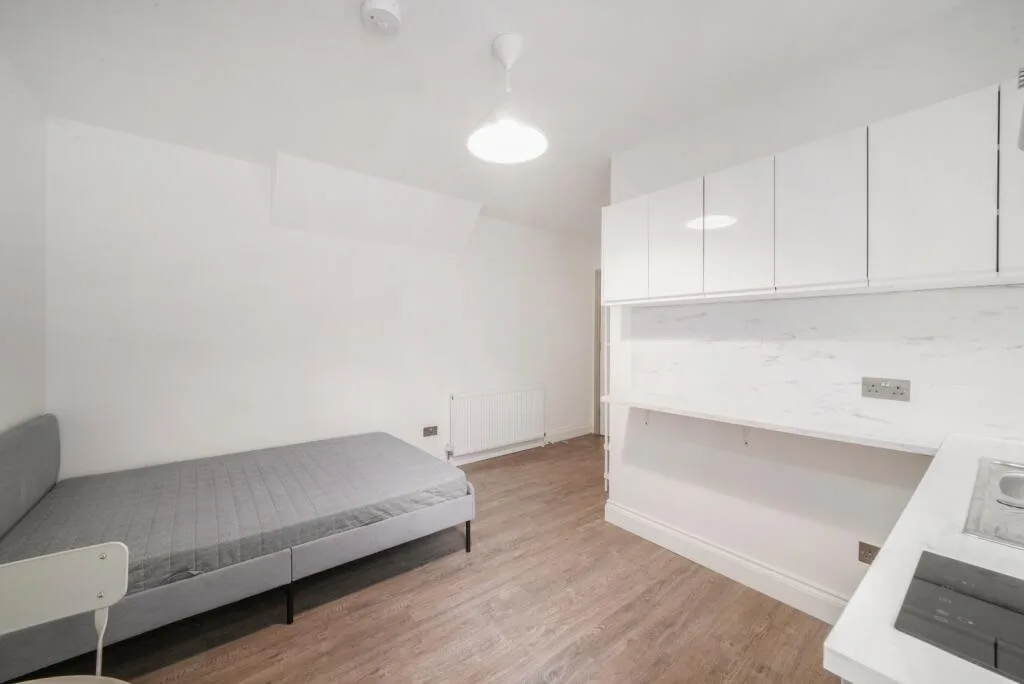 Studio flat for rent