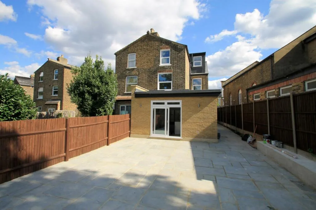 1 bedroom house for rent