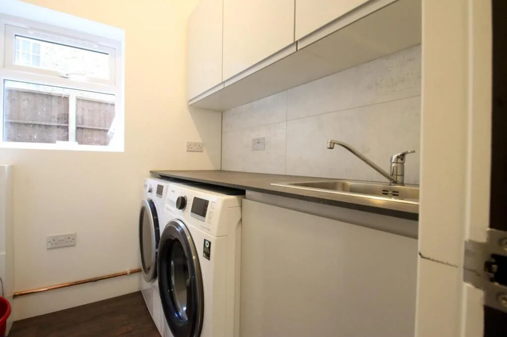 1 bedroom house for rent