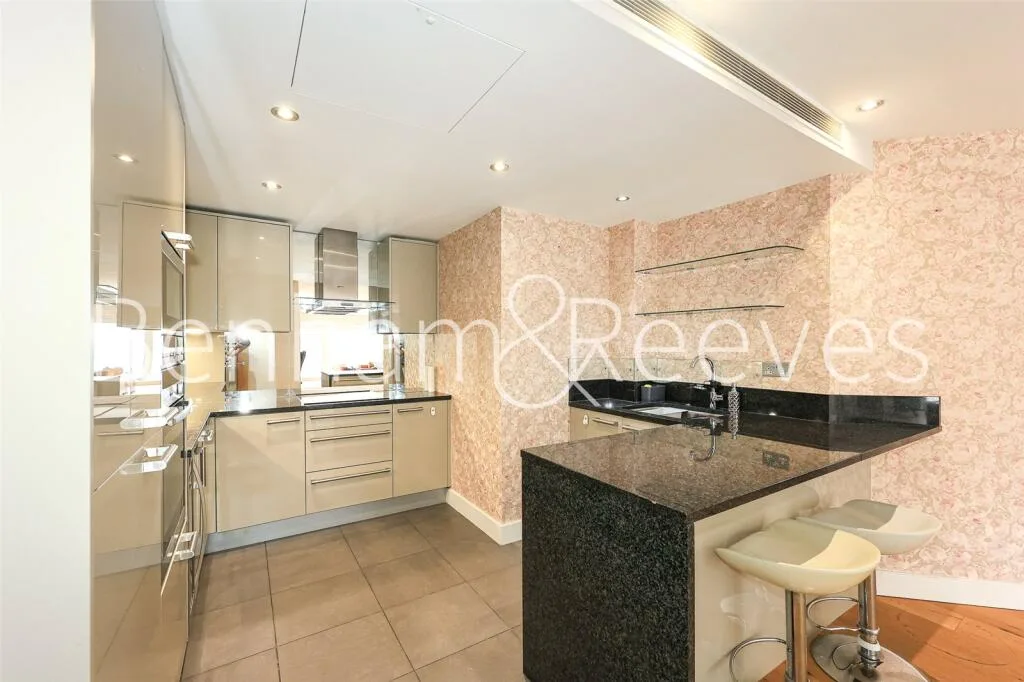 3 bedroom apartment for rent