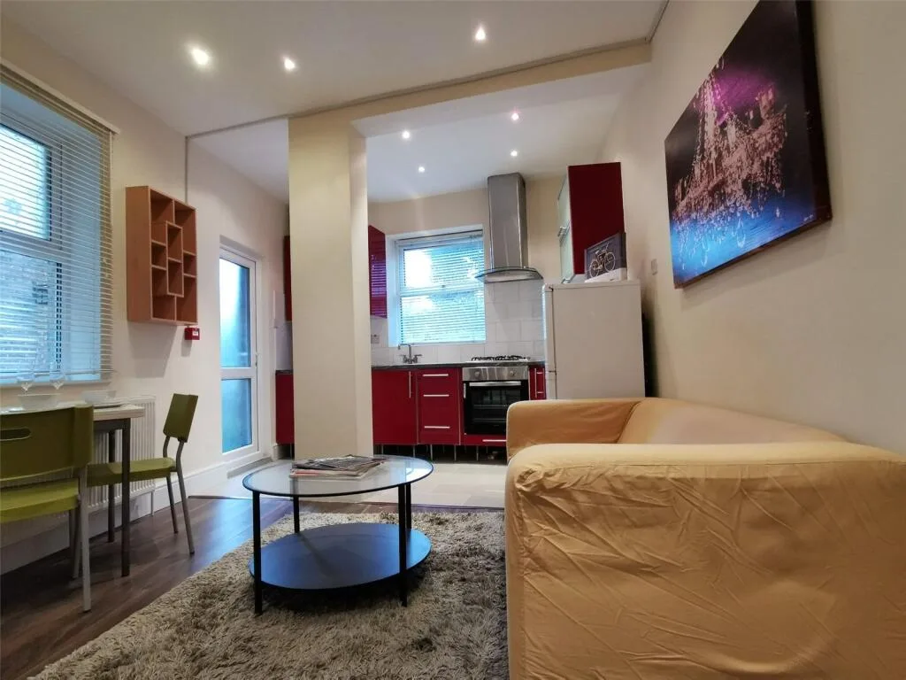 1 bedroom apartment for rent