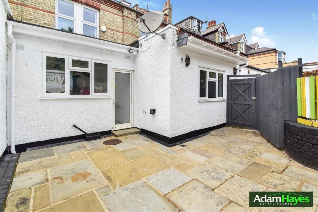 3 bedroom apartment for rent