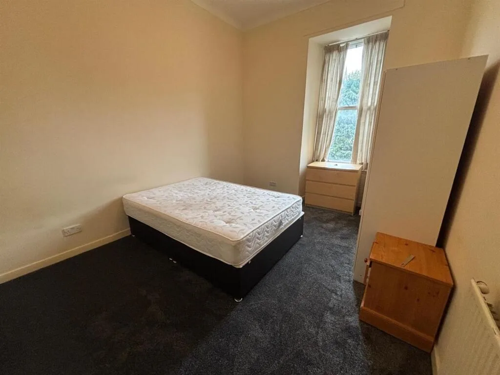 4 bedroom flat for rent
