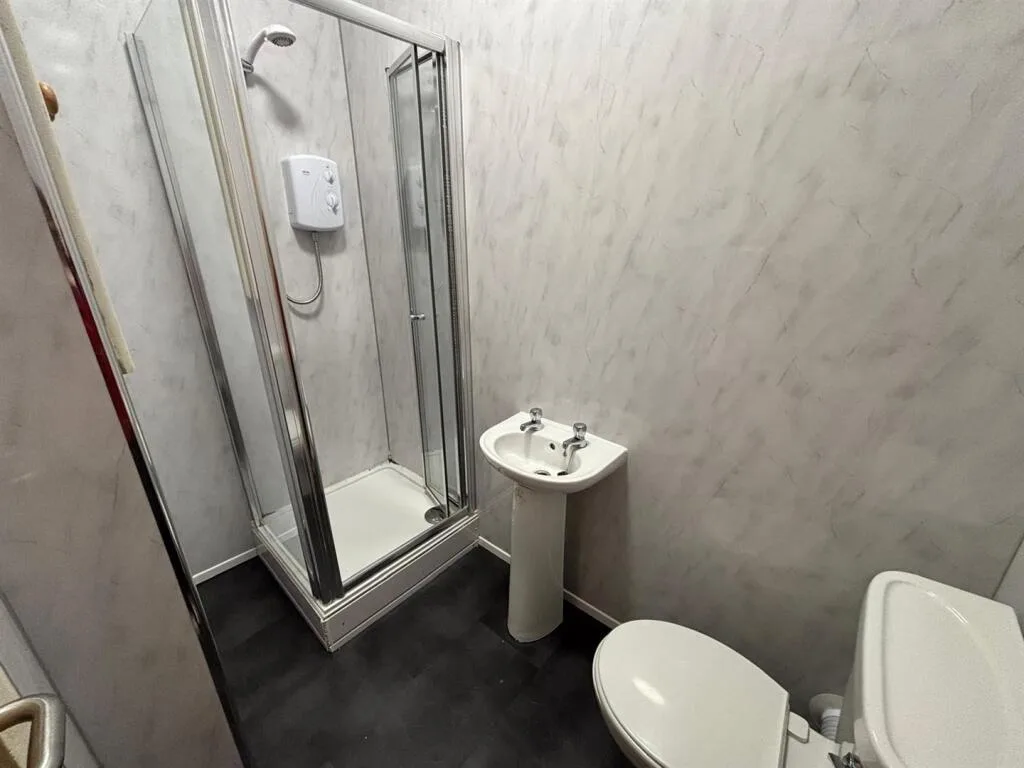4 bedroom flat for rent