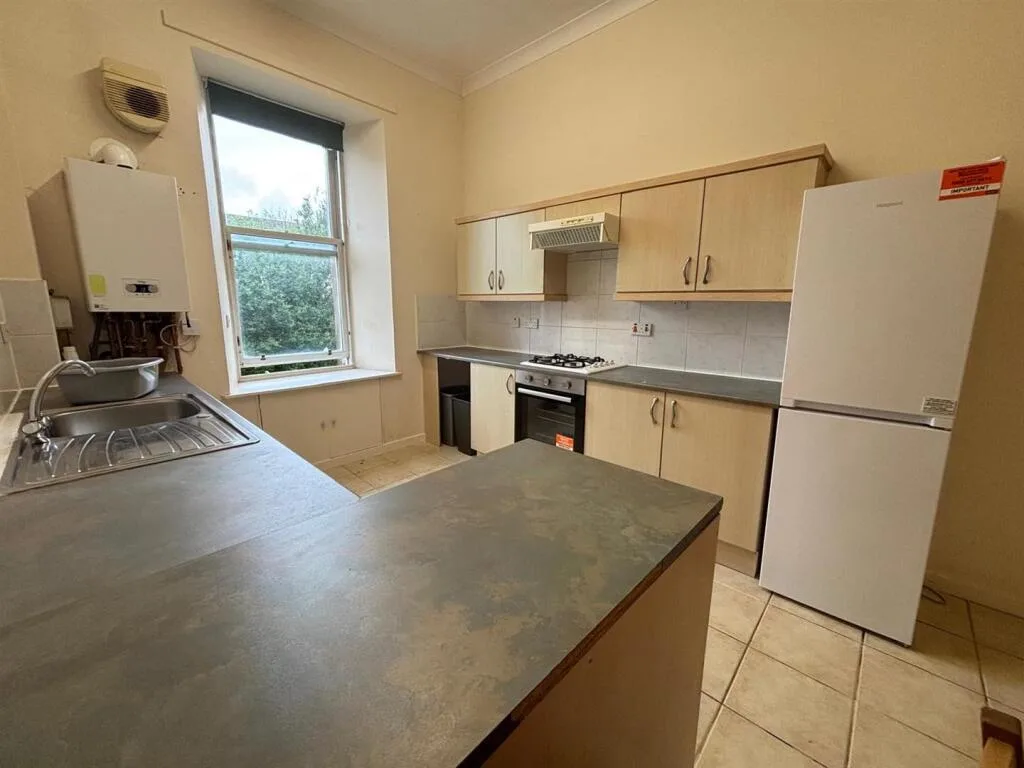 4 bedroom flat for rent