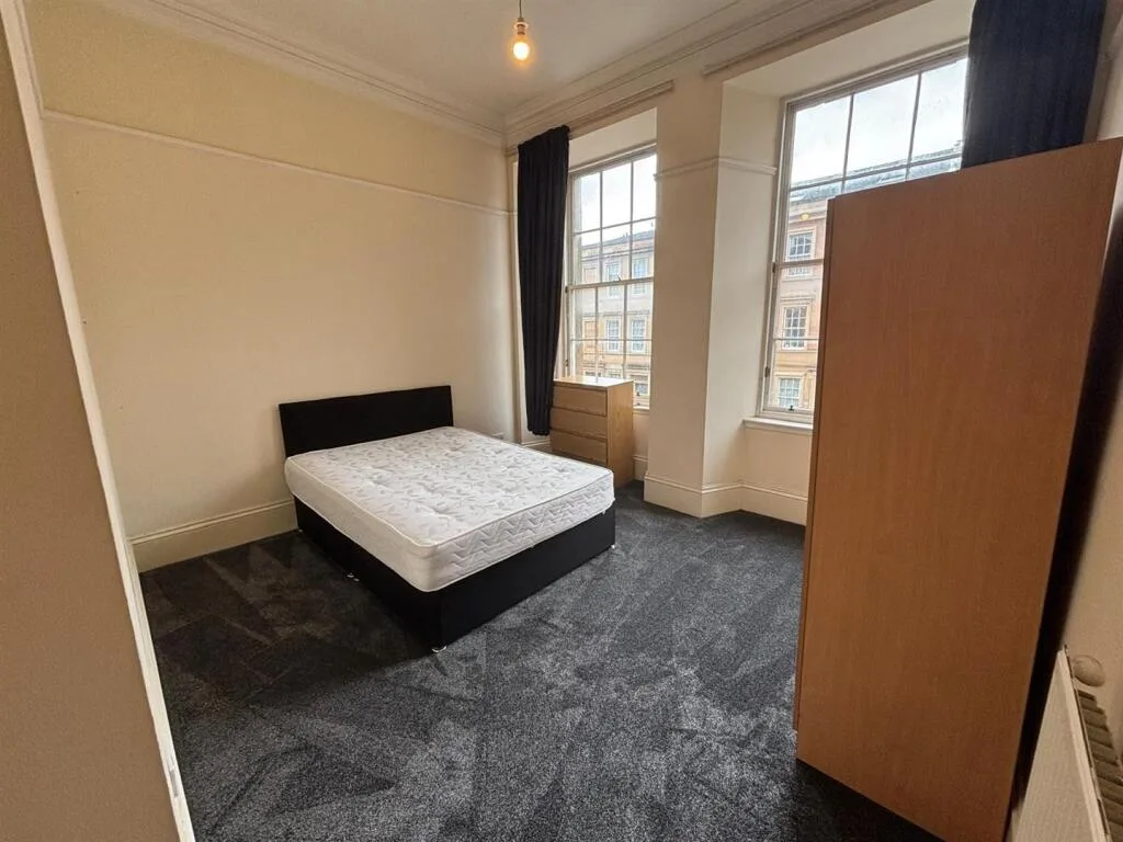 4 bedroom flat for rent