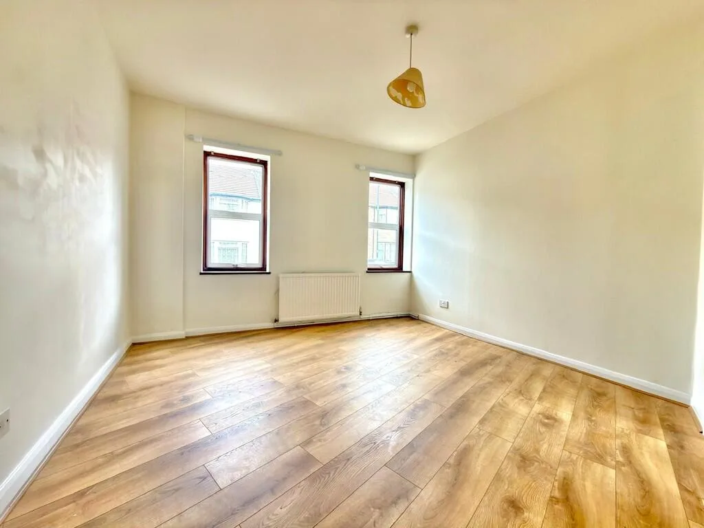 2 bedroom ground floor flat for rent