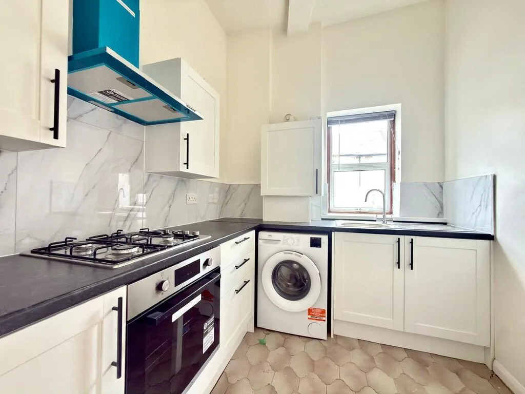 2 bedroom ground floor flat for rent