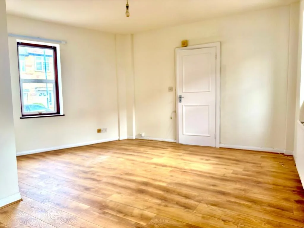 2 bedroom ground floor flat for rent