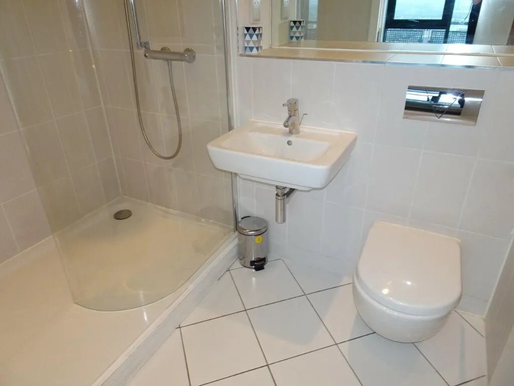 2 bedroom penthouse for rent