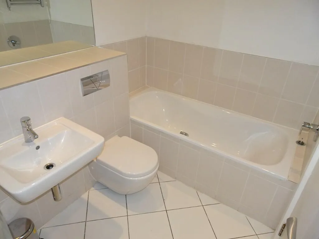 2 bedroom penthouse for rent