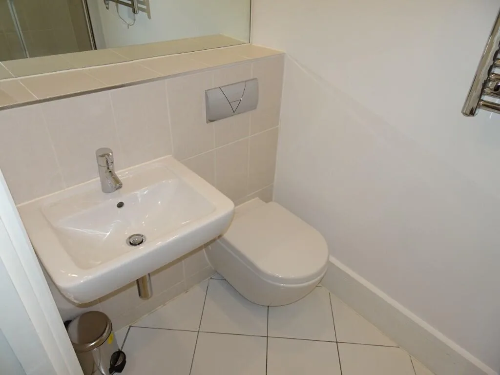 2 bedroom penthouse for rent
